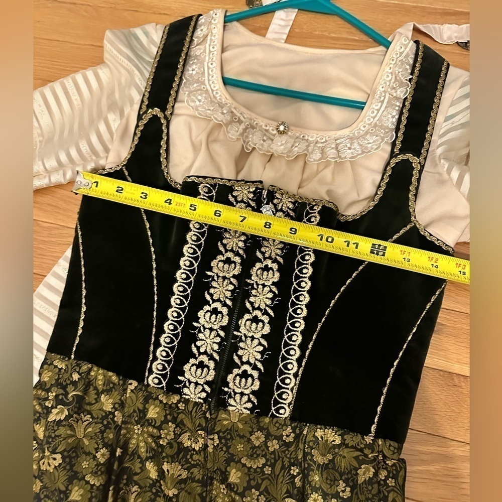 Vintage Authentic huber dirndl - Picture 14 of 16